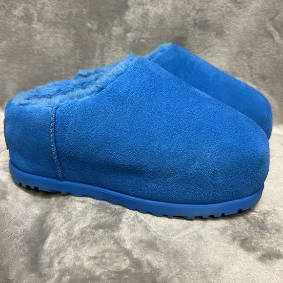 UGG Pumped Platform Slides Size 8 - Picture 2 of 10